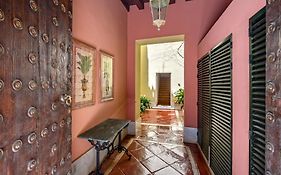 Museum Duplex And Patios, Historical Center, 8 Pax